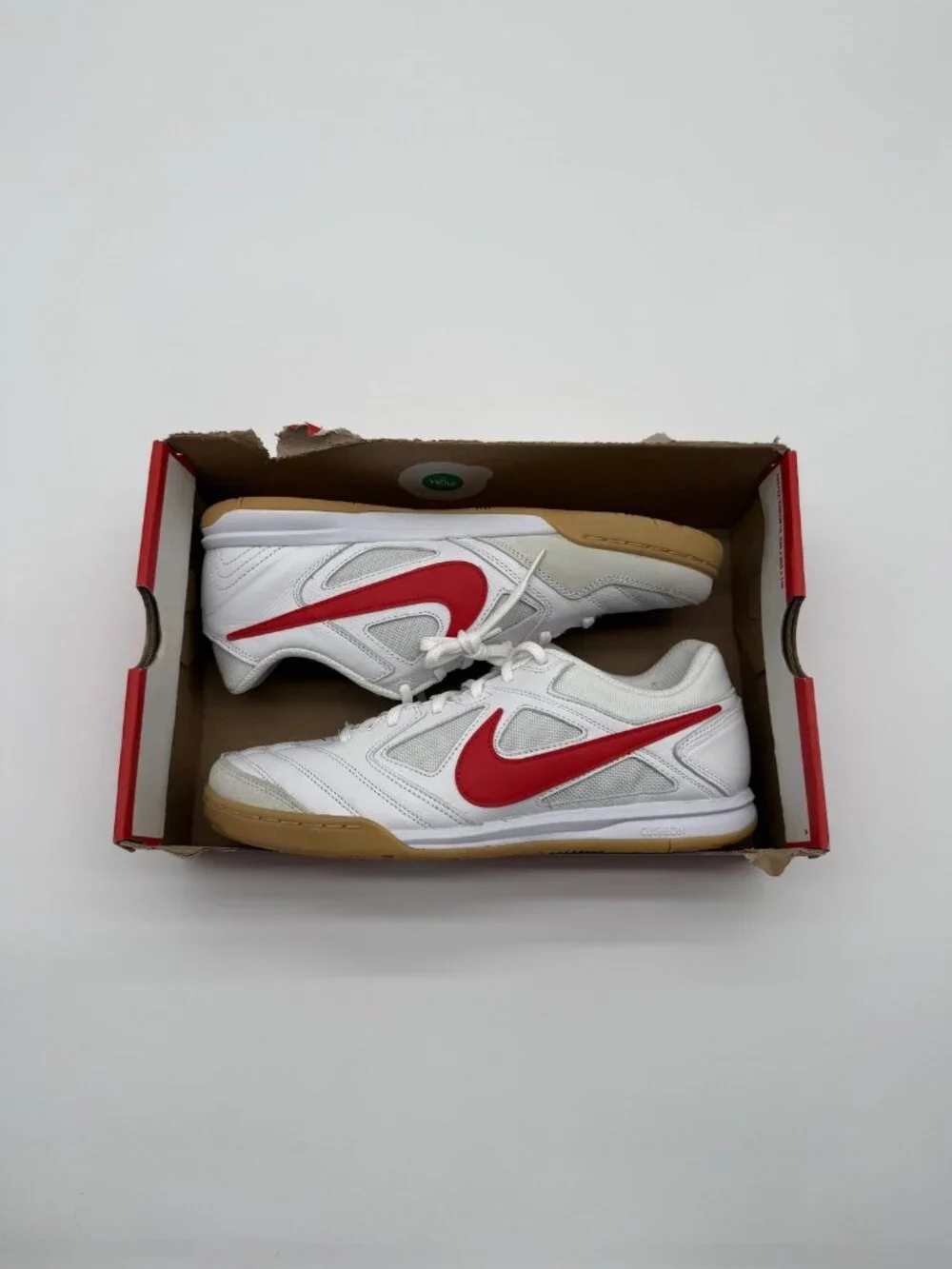 New Nike Gato Shoes Men's Size 10.5 White Red Gum Indoor Court Soccer HQ6019 102